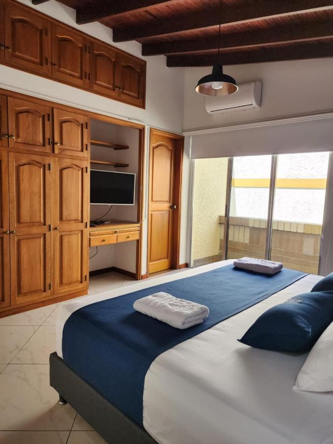 Hotel Boutique Deluxe Home Меделин Екстериор снимка