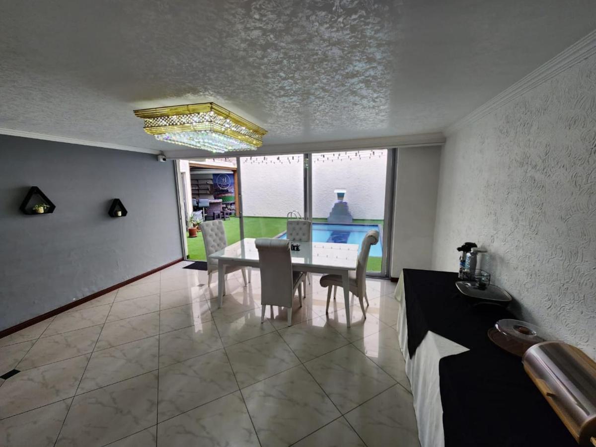 Hotel Boutique Deluxe Home Меделин Екстериор снимка