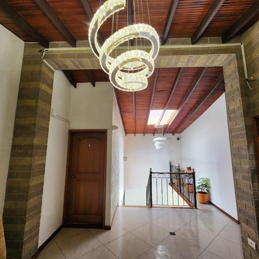 Hotel Boutique Deluxe Home Меделин Екстериор снимка