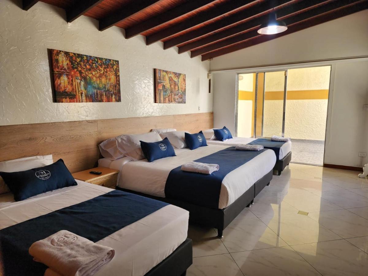Hotel Boutique Deluxe Home Меделин Екстериор снимка
