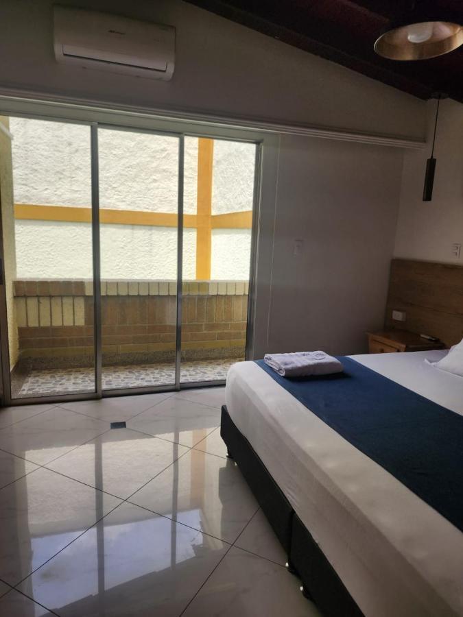 Hotel Boutique Deluxe Home Меделин Екстериор снимка
