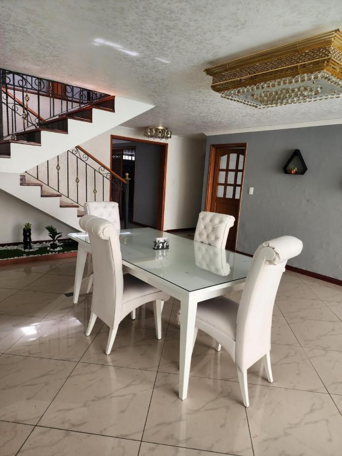 Hotel Boutique Deluxe Home Меделин Екстериор снимка